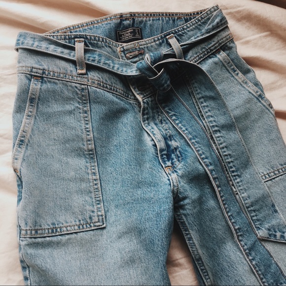 A&F Mom Jean with Tie Belt - Picture 2 of 4